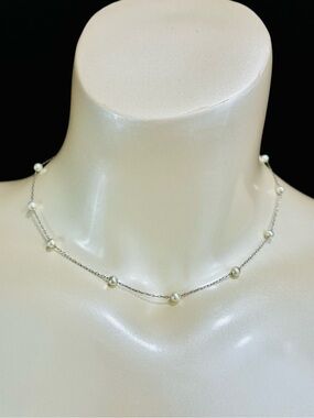 Simple and Elegant Delicate White Pearl Station Necklace with Silver Chain EUC
